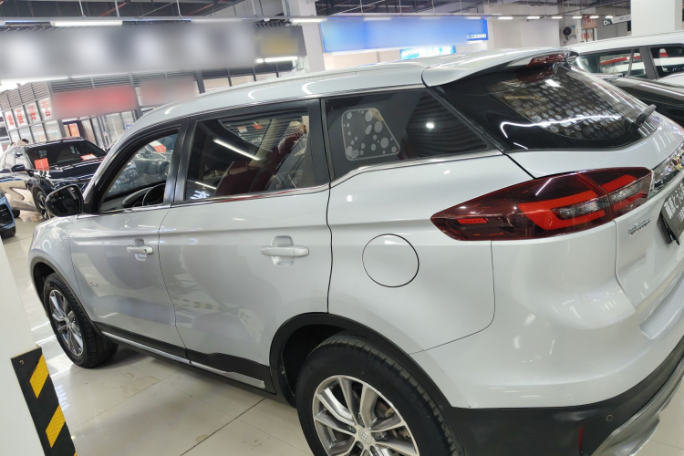 吉利汽车 博越 2018款 1.8TD 自动两驱智雅型车身外观4