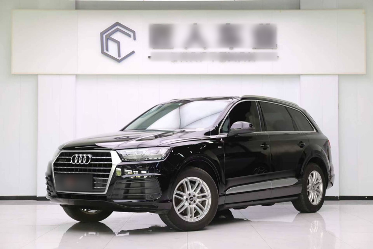 奥迪Q7 2016款 40 TFSI S line运动型车身外观6005