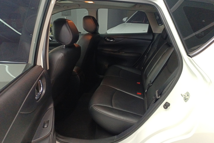 日产 骐达TIIDA 2024款 1.6L CVT智行版中控内饰21