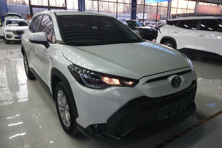 丰田 锋兰达 2023款 2.0L 智能电混双擎 领先版车身外观3