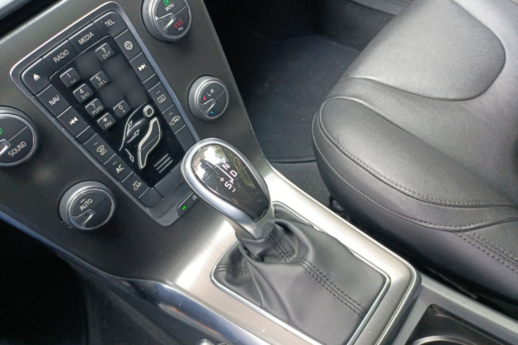 沃尔沃V40 2015款 1.6T 智逸版局部细节18