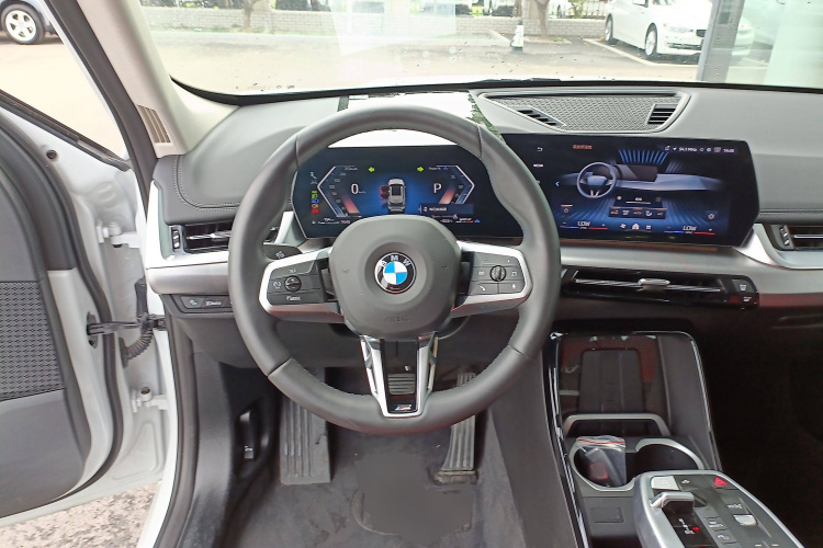 宝马X1 2024款 sDrive25Li M运动套装中控内饰13