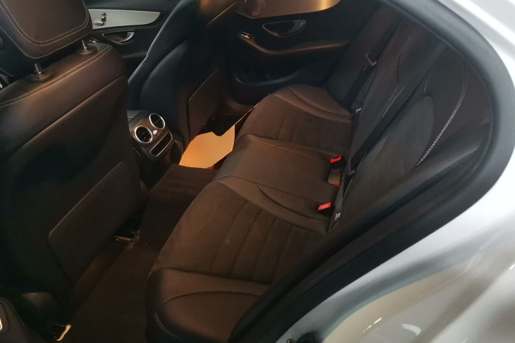 奔驰C级 2019款 C 260 运动版中控内饰7004