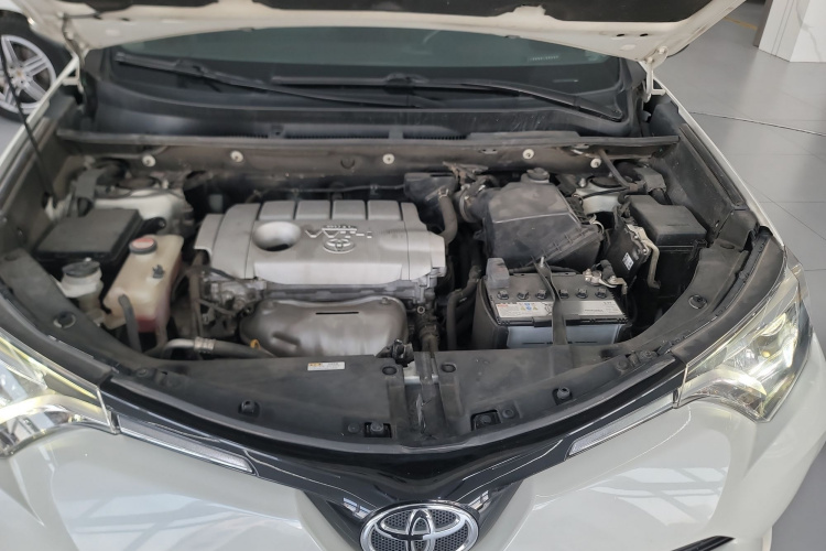 丰田 RAV4荣放 2016款 2.5L 自动四驱精英版机舱底盘24