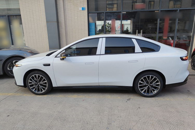 零跑汽车 零跑B01 2025款 550舒享版车身外观4