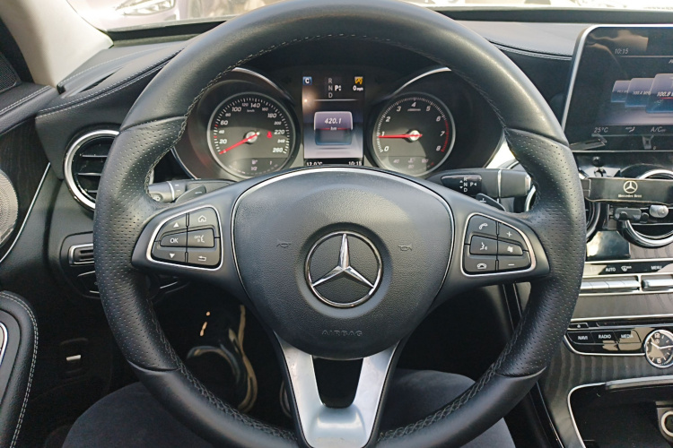 奔驰C级 2018款 C 180 L 时尚型运动版中控内饰13