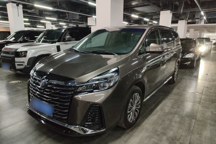 别克GL8 2023款 改款 陆上公务舱 豪华型车身外观1