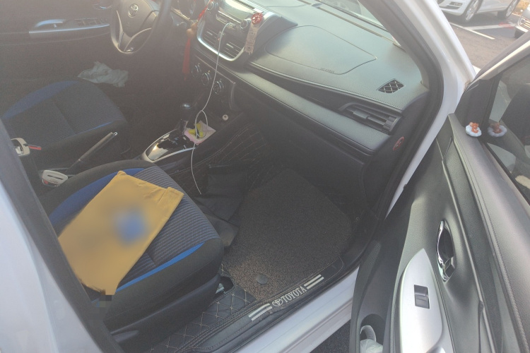 丰田 YARiS L 致炫 2017款 1.5G CVT劲速天窗升级版局部细节9005