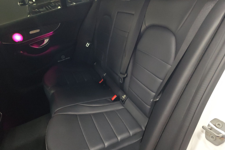 奔驰C级 2019款 C 180 L 时尚型运动版中控内饰21