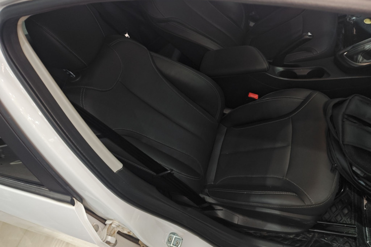 别克 英朗 2021款 改款 1.3T 自动轻混动精英型局部细节41