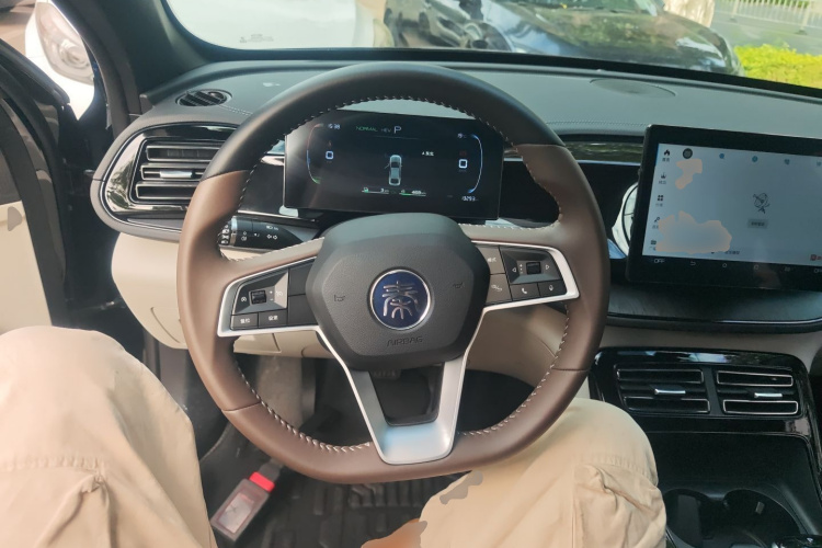 比亚迪 秦PLUS 2024款 荣耀版 DM-i 55KM领先型中控内饰13