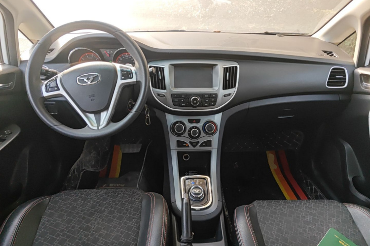 凯翼C3R 2015款 1.5L AMT金钻版中控内饰12