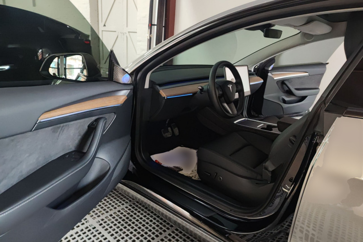 特斯拉 Model 3 2022款 后轮驱动版中控内饰7003