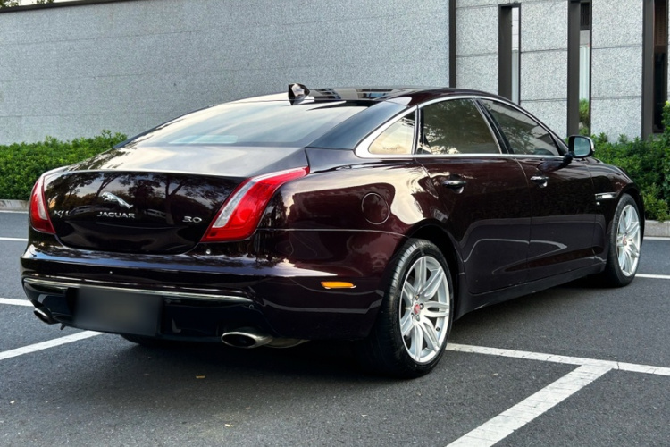 捷豹XJ 2018款 XJL 3.0 SC 两驱典雅商务版车身外观6007