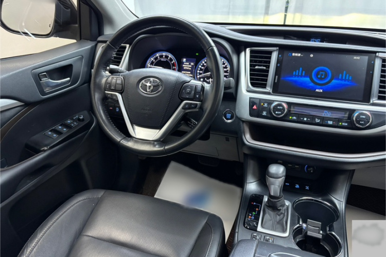 丰田 汉兰达 2021款 2.0T 四驱豪华版 7座中控内饰7003