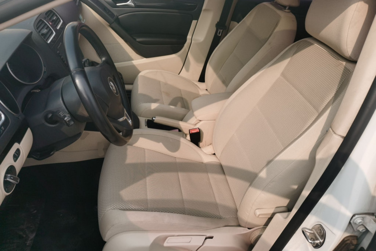 大众 高尔夫 2012款 1.6 自动舒适型中控内饰19