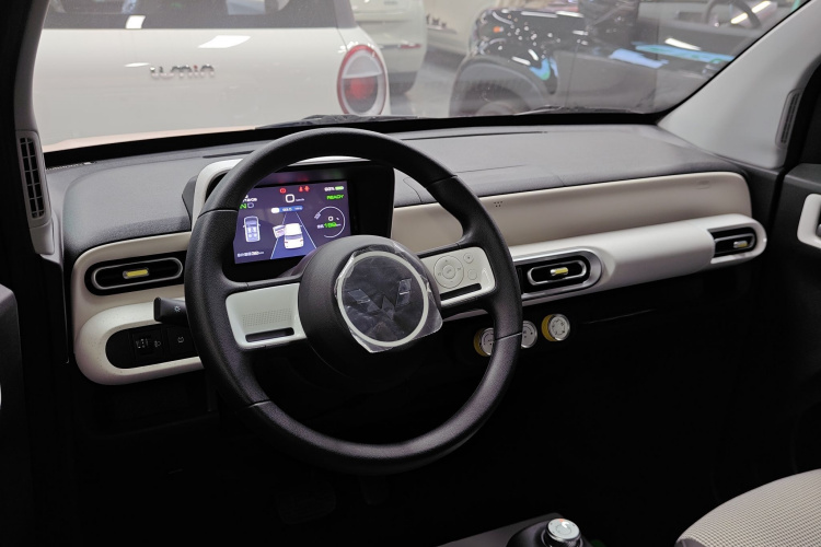 五菱汽车 宏光MINIEV 2024款 第三代 215km 青春版中控内饰7002