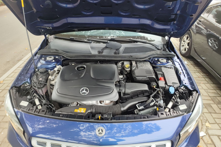 奔驰GLA 2018款 GLA 200 动感型机舱底盘24