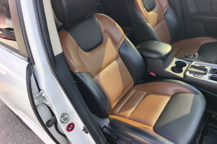 吉利汽车 远景X6 2016款 1.3T CVT豪华型局部细节41