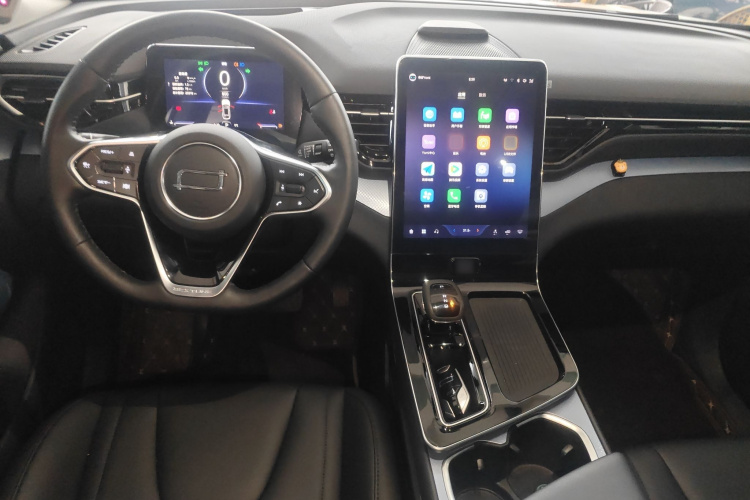 奔腾T90 2023款 1.5T DCT 自动尊贵型中控内饰12