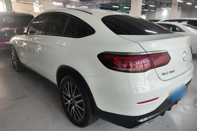 奔驰GLC轿跑 2023款 GLC 260 4MATIC 轿跑SUV车身外观6003