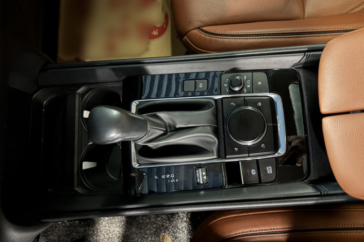 马自达CX-50行也 2023款 2.5L HEV 四驱尊行版车身外观6005