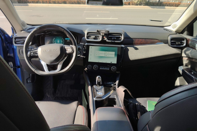 领克02 2018款 1.5T DCT两驱劲版 国V中控内饰12