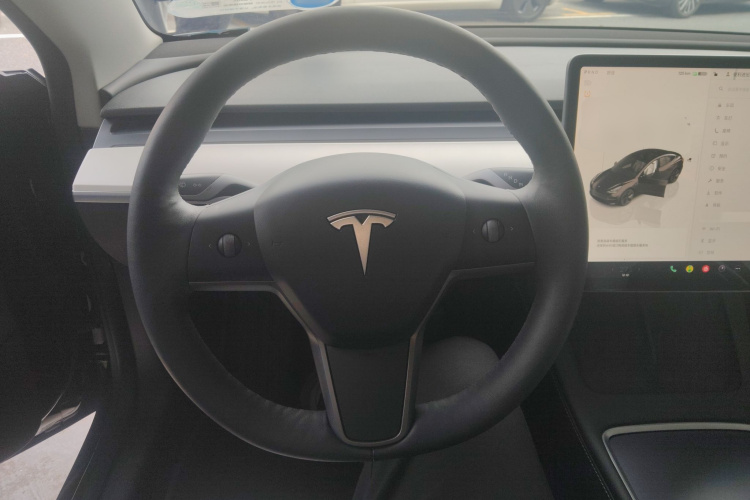 特斯拉 Model 3 2022款 后轮驱动版中控内饰13