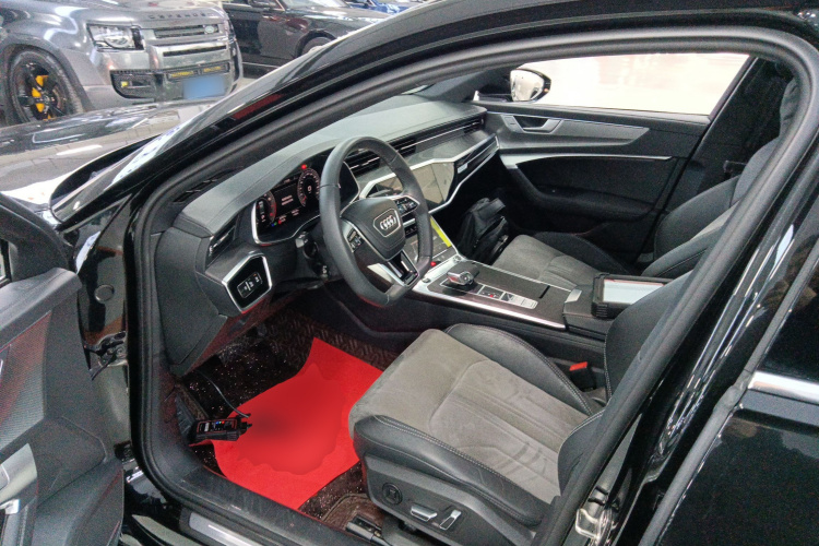 奥迪A6L 2023款 45 TFSI quattro 尊享动感型中控内饰19