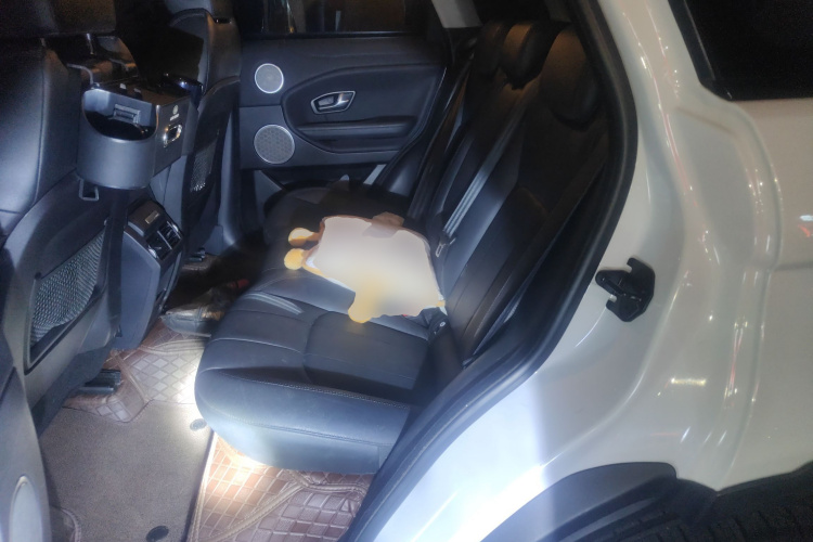 路虎 揽胜极光 2018款 240PS PURE 风尚版中控内饰21