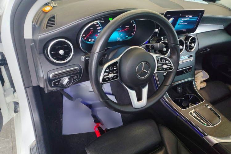 奔驰C级 2019款 C 260 L 4MATIC 运动版局部细节13