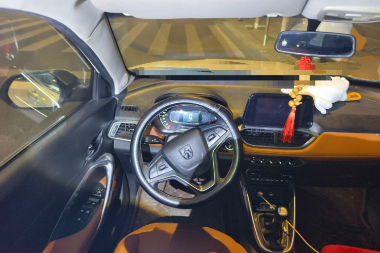 宝骏510 2017款 1.5L 手动豪华型中控内饰13