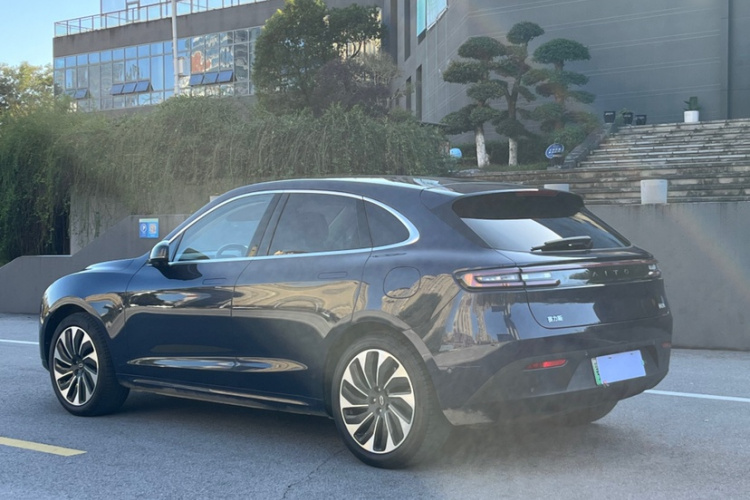 鸿蒙智行 问界M5 2022款 增程后驱标准版车身外观6005