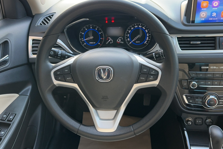 长安 悦翔V7 2016款 1.6L 自动乐享型 国V局部细节13