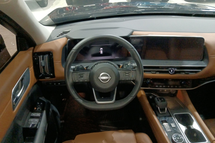 日产 探陆 2024款 380VC-TURBO 四驱智驾版 7座局部细节13