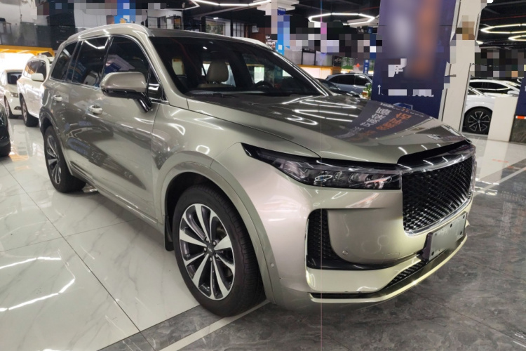 理想汽车 理想ONE 2020款 增程7座版车身外观3