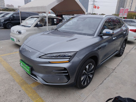 比亚迪 宋PLUS新能源 2025款 EV 智驾版 520km 尊贵型