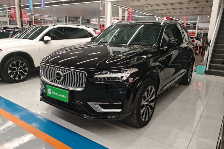 沃尔沃XC90 2021款 B6 智逸豪华版 7座车身外观4