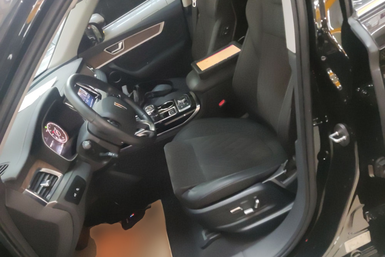 红旗HS7 2022款 2.0T DCT两驱智联旗享版 五座局部细节19