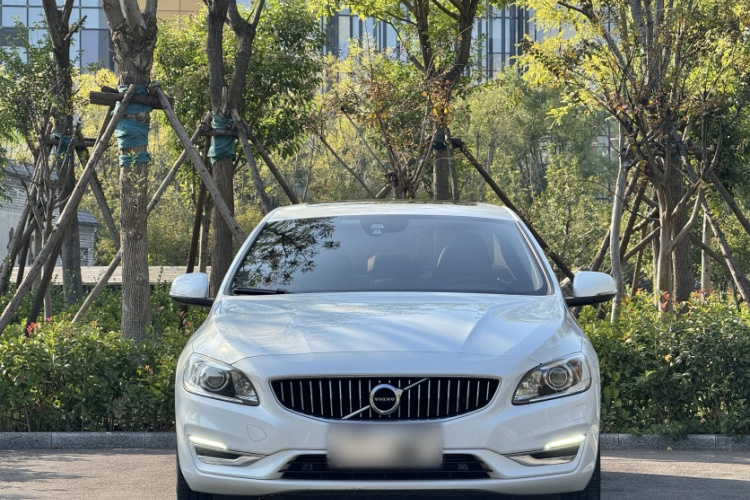 沃尔沃S60 2019款 S60L T5 智远版车身外观6004