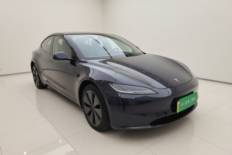 特斯拉 Model 3 2023款 后轮驱动版车身外观3