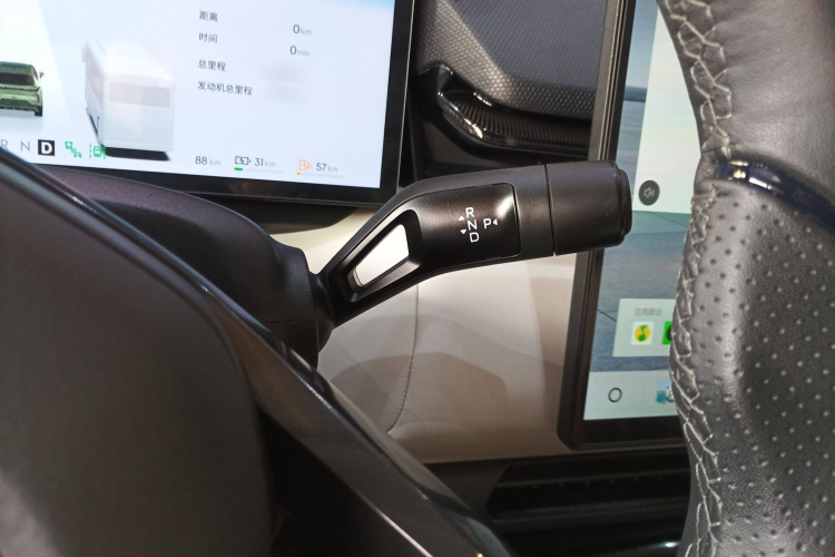 领克08 EM-P 2023款 220km 四驱性能Halo局部细节18