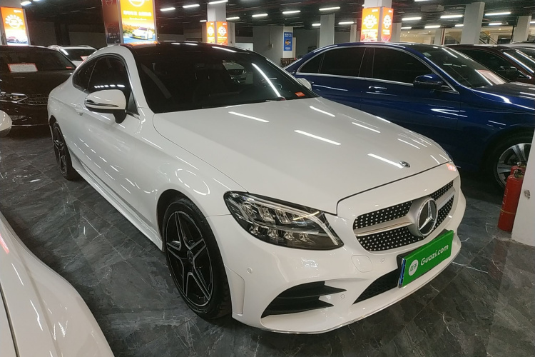 奔驰C级(进口) 2020款 C 260 轿跑车车身外观3