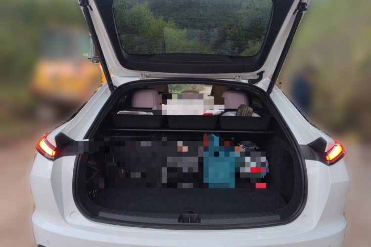 乐道L60 2024款 60kWh 后驱版中控内饰23