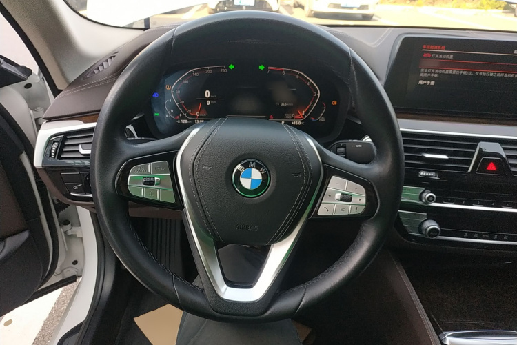 宝马5系 2020款 525Li 豪华套装局部细节13