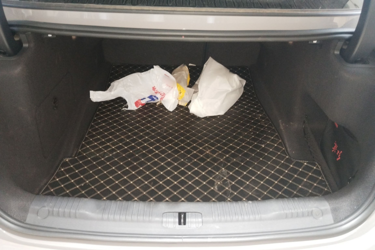 红旗EH7 2024款 600 Pro局部细节23