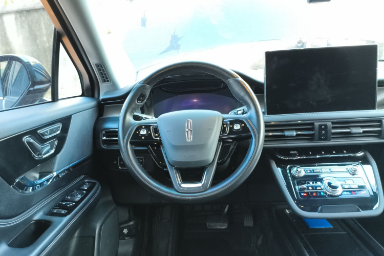 林肯 冒险家 2022款 2.0T 两驱尊享版中控内饰13