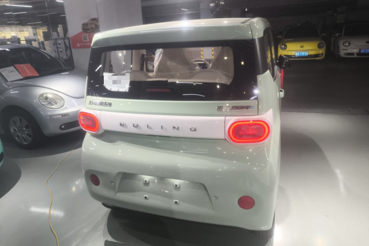 五菱汽车 宏光MINIEV 2024款 第三代 215km 进阶版车身外观6