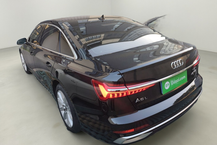 奥迪A6L 2023款 改款 45 TFSI 臻选动感型车身外观5