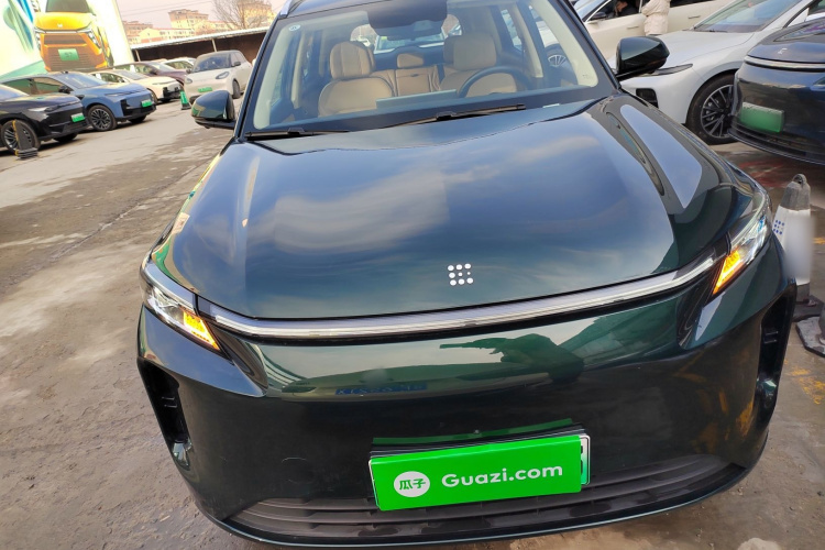 蓝电E5 PLUS 2025款 165km 长续航版PLUS 7座车身外观2